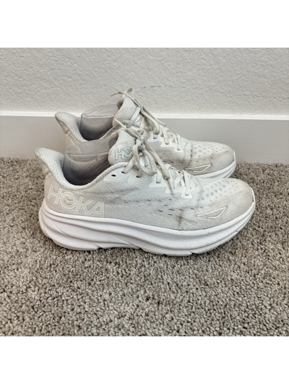 Hoka One One Clifton 9 Running Shoes Triple White Women's Size 8B Running Hike